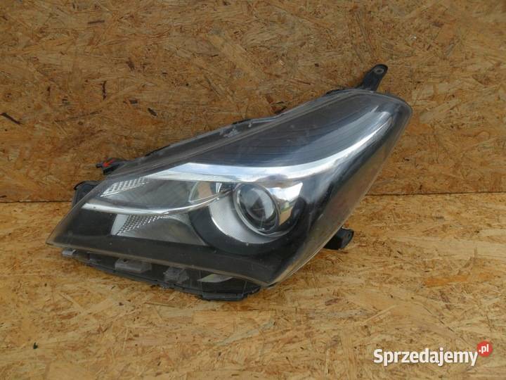 Toyota lampa lewa przednia lewe wielkopolskie Nowy Tomyśl