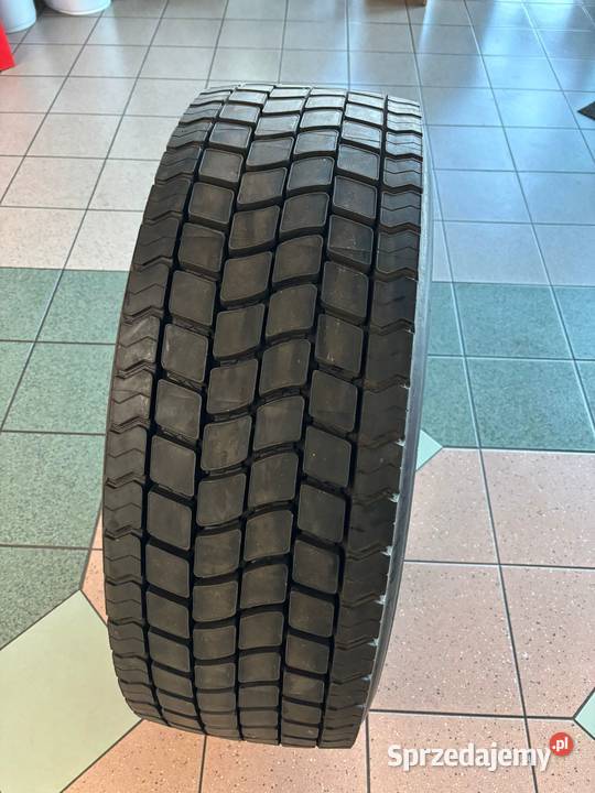 Bridgestone BIEŻNIKOWANA 31560R225 R227 napęd 315