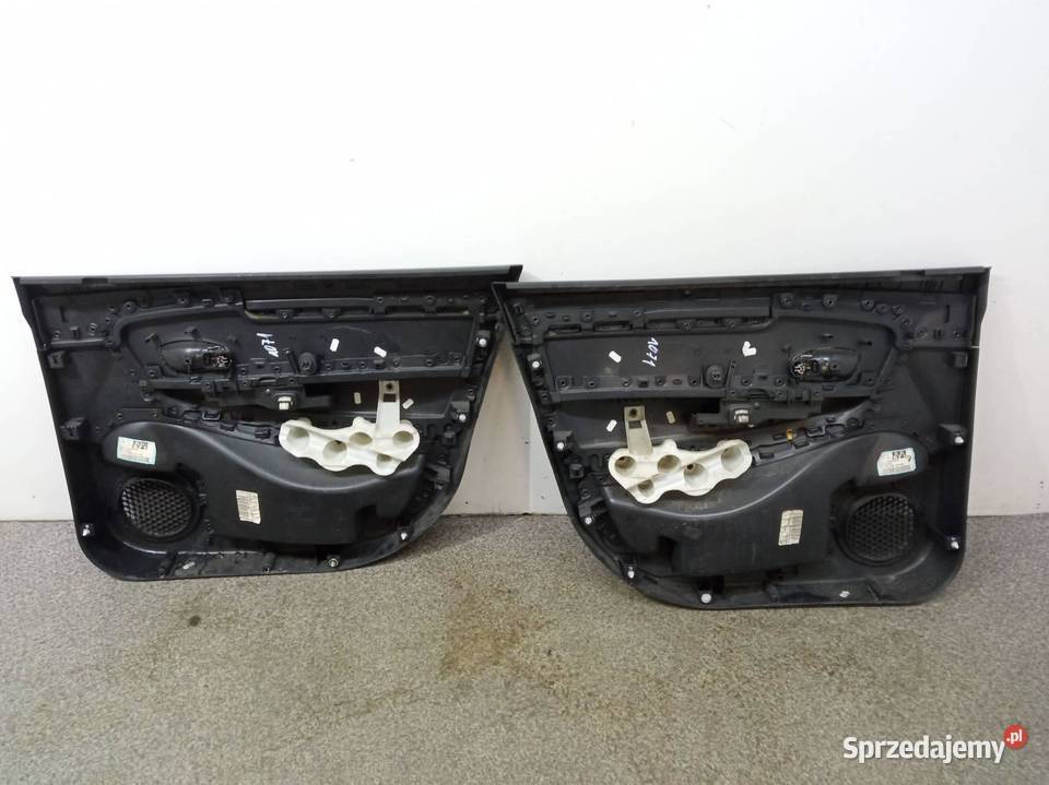 TAPICERKA BOCZEK PRAWY LEWY PRZÓD KPL Renault sprzedam