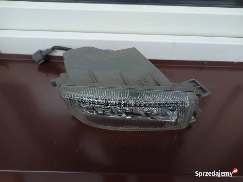 Nissan Almera N15 LIFT FL halogen prawy lampa osobowe łódzkie Sieradz