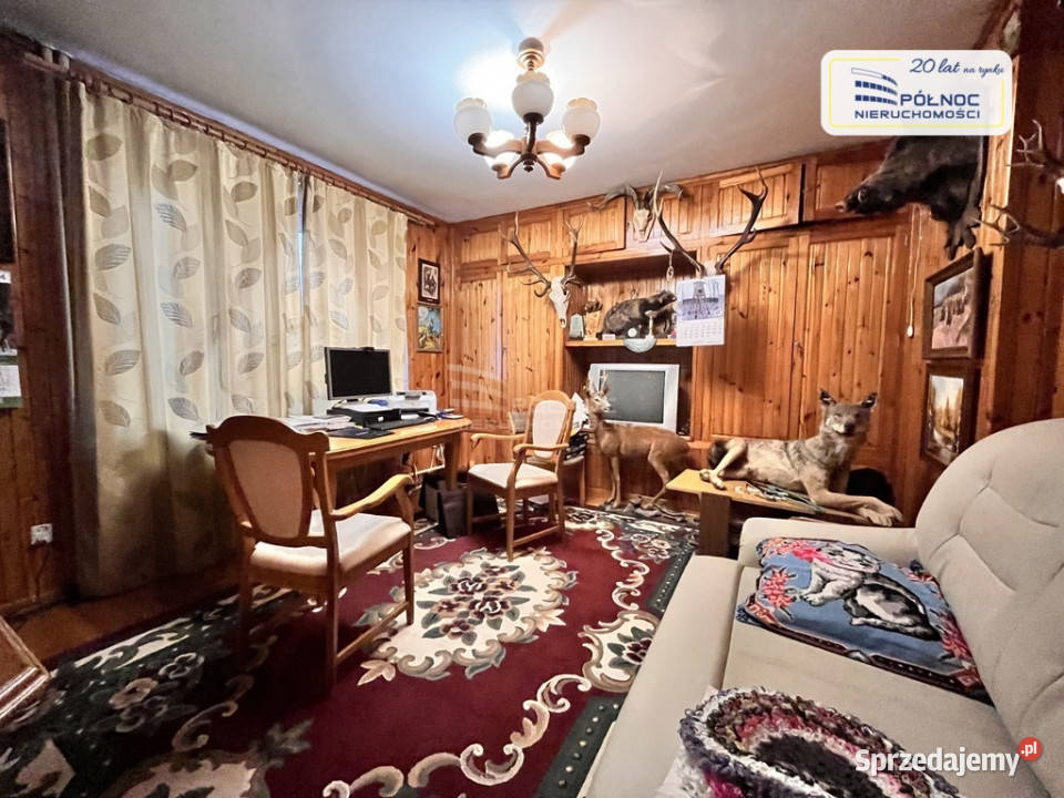 Wyjątkowy dom w centrum z przestrzenią usługową Liczba pokoi 12 Hrubieszów sprzedam