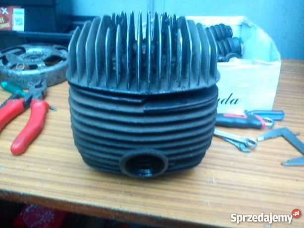 Cylinder i głowica WFM 150 52mm s32 Rok produkcji 1960 Chojnice