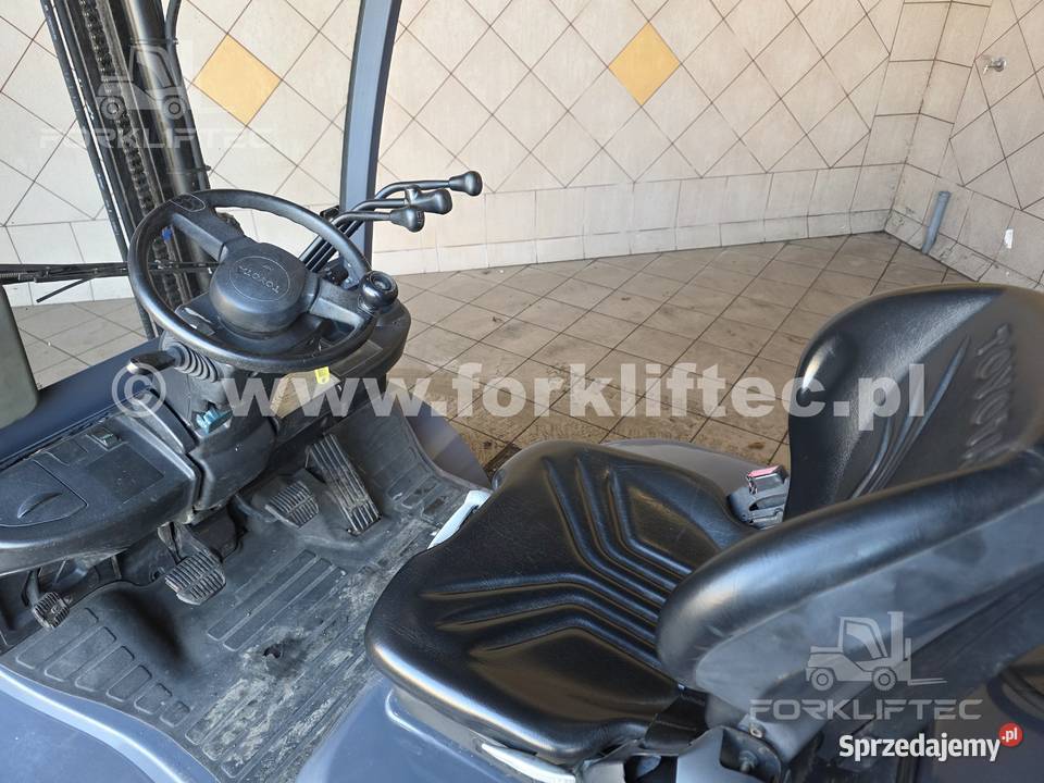 Wózek Widłowy TOYOTA 8FGF25 przesuw TOYOTA 8FG25 śląskie Lędziny