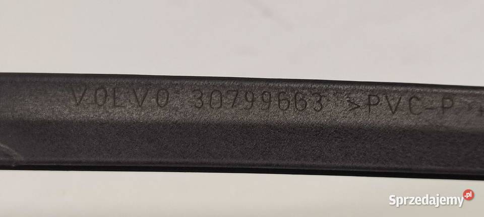 VOLVO V60 LISTWA SZYBY CZOŁOWEJ 30799663