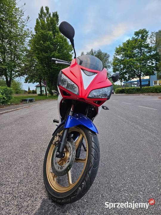 Honda CBR125R na wtrysku 27 przebiegu elektryczny starter Ryki sprzedam