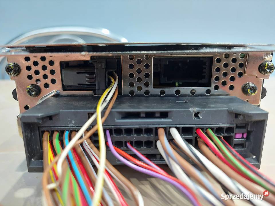 Wzmacniacz BOSE Oryginalny Audi A8D3 Łapy sprzedam