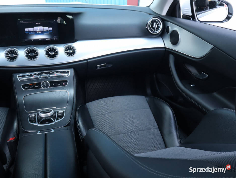 Mercedes E E 200 Rok produkcji 2017 Klasa E Łódź