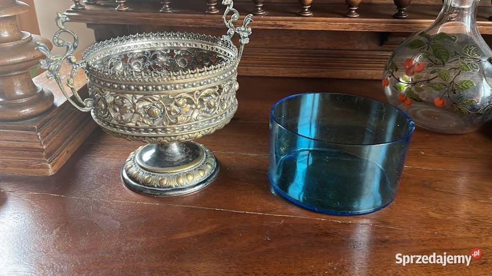 Cukiernica na stopie plater z kobaltowym szkłem Gdańsk