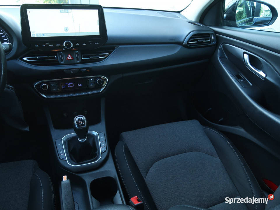 Hyundai i30 15 DPI czarny dolnośląskie Bielany Wrocławskie