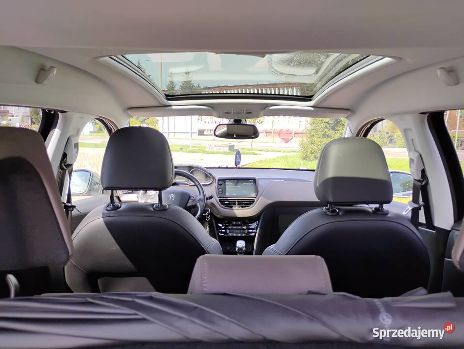 PEUGEOT 2008 16HDI 115 Przebieg 152000 Panorama bluetooth