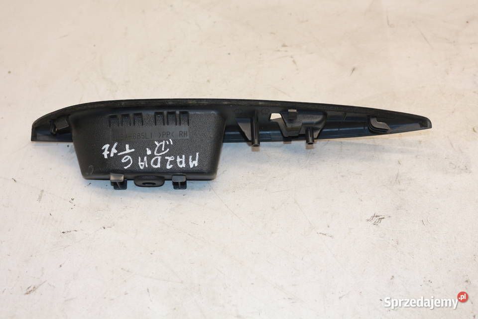 MAZDA 6 GGGY 0208 RAMKA PRZEŁĄCZNIKA SZYB PRAWY
