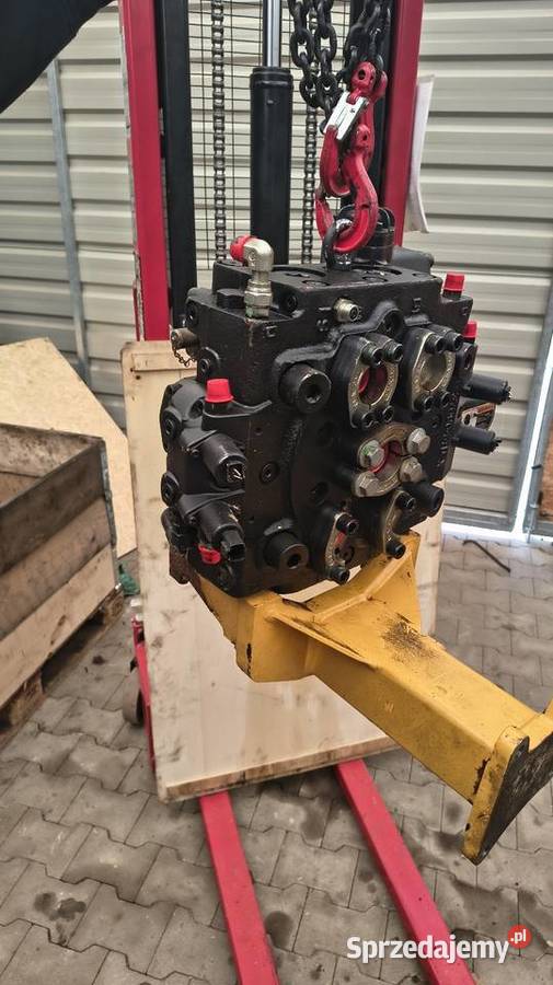 Zawór Rozdzielacz hydrauliczny Parker VOLVO L180 Staszów