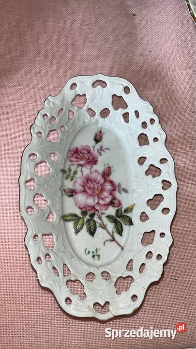 Paterka Bez sygnatury Róże Ażur biała porcelana Gdańsk
