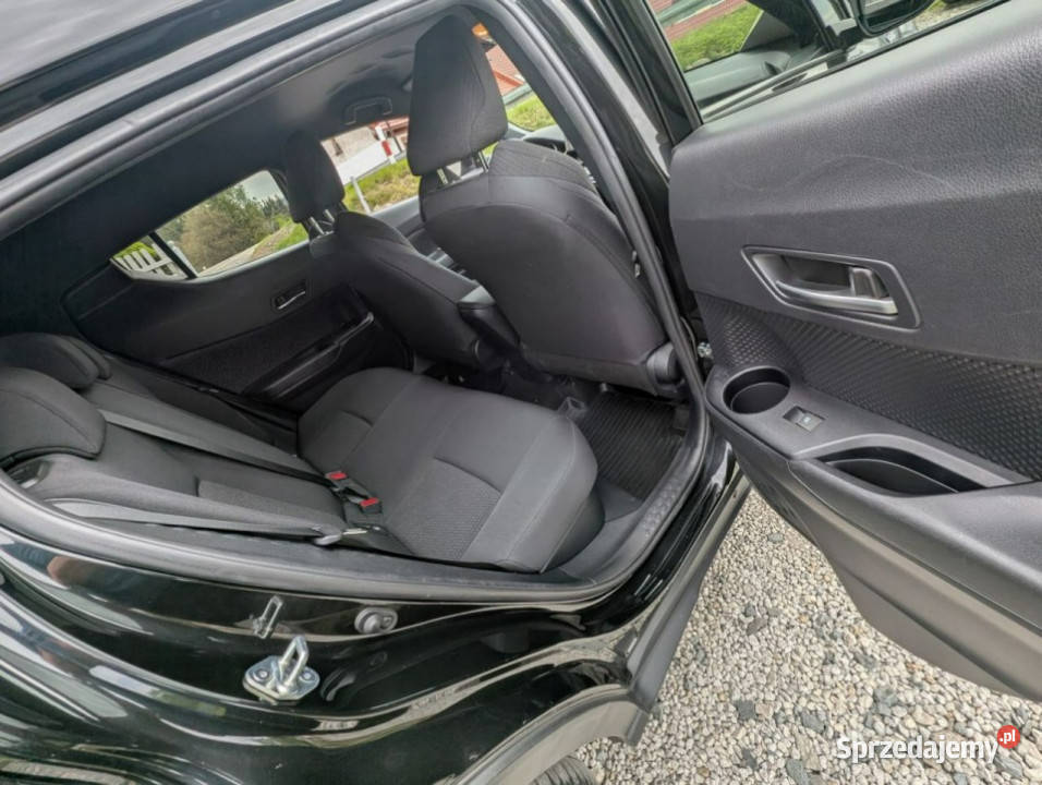 Toyota CHR Roczna Gwarancja hybryda sprzedam