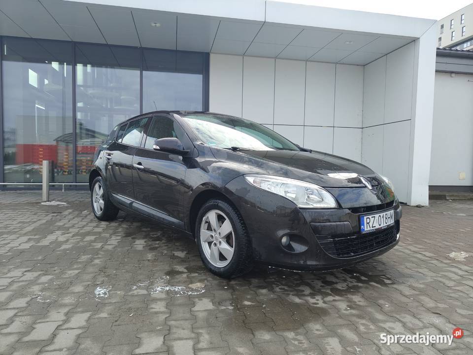 16 benzyna 6 biegów klimatronik nowy rozrząd elektryczne szyby Rzeszów