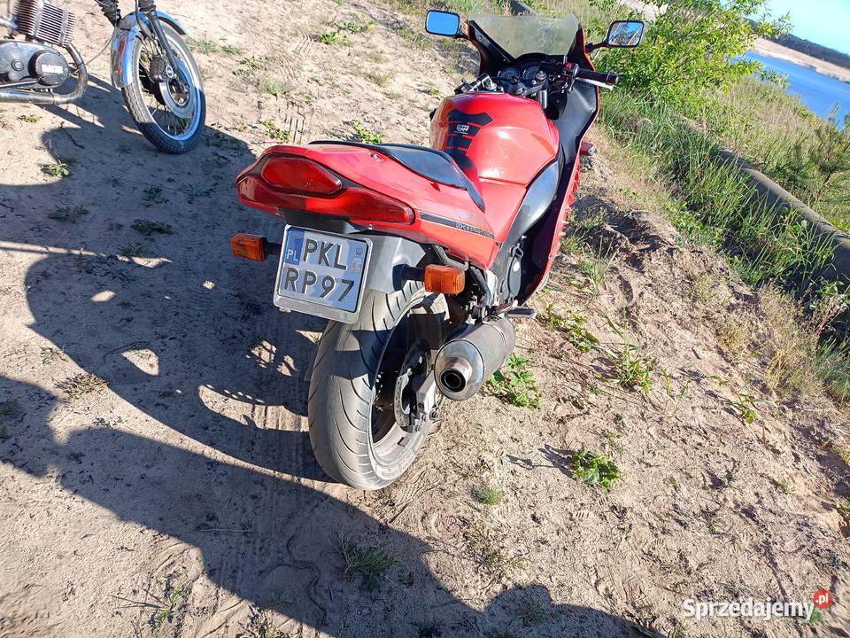 Suzuki RF600r