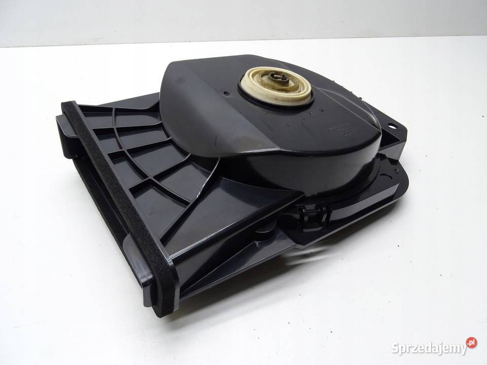 GŁOŚNIK SUBWOOFER PRAWY BMW F20 F21 F30 F31 małopolskie