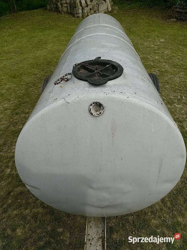 Beczkowóz 2000 l Łowkowice sprzedam