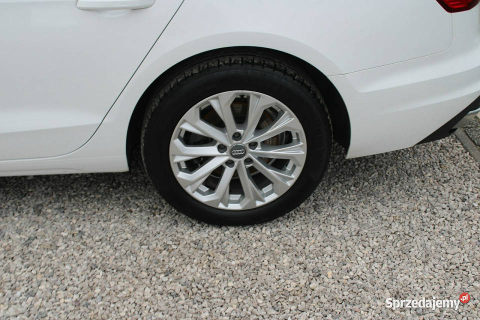 Audi A4 STronic Gwarancja Nawigacja Fvat Salon system Start-Stop Warszawa