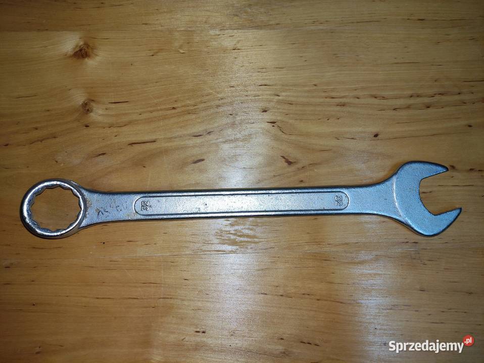 Klucze płasko oczkowe 3030 i 3232 Przeworno