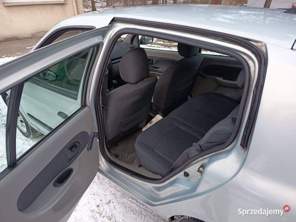 Renault Clio 12 benzyna 2004r