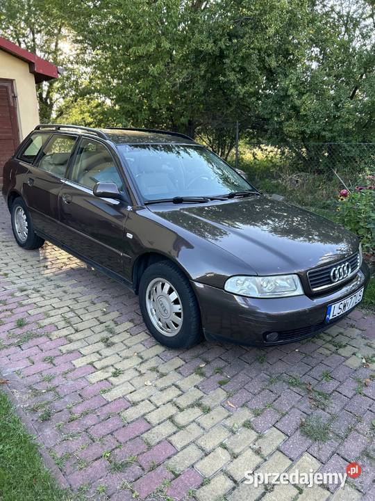 Audi A4 B5 19 TDI 110 Rok produkcji 1999 Piaski