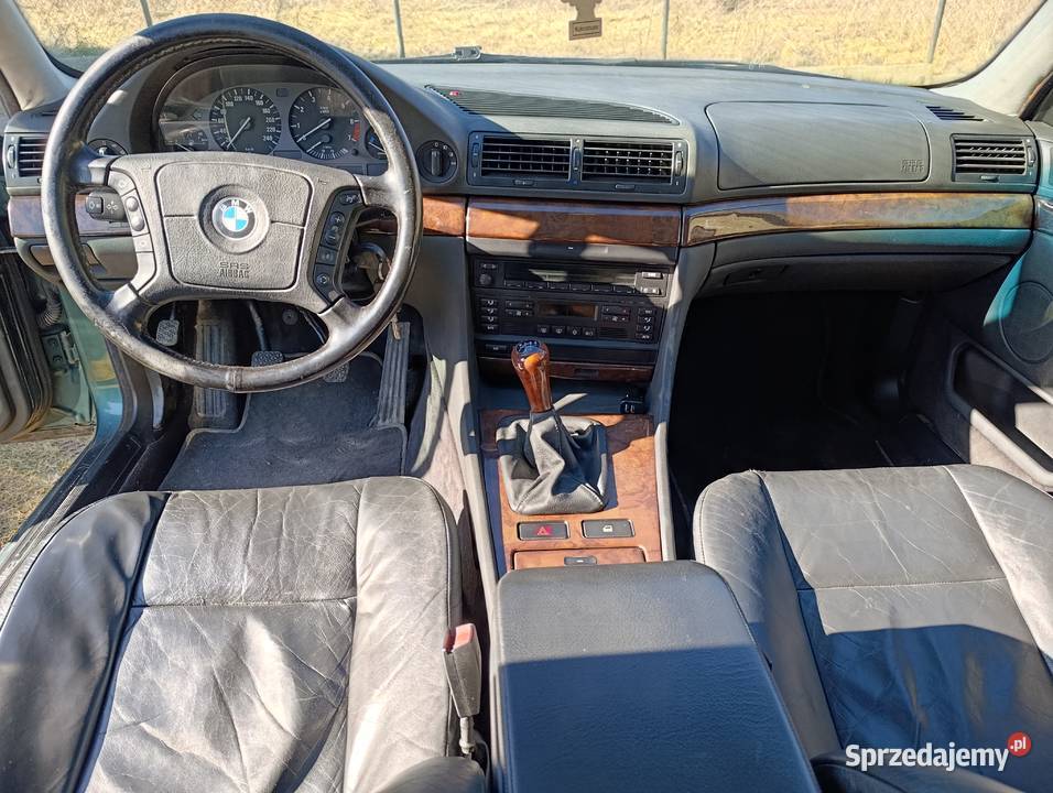 Piękne BMW 730i w manualu z vinu grubym serwisie