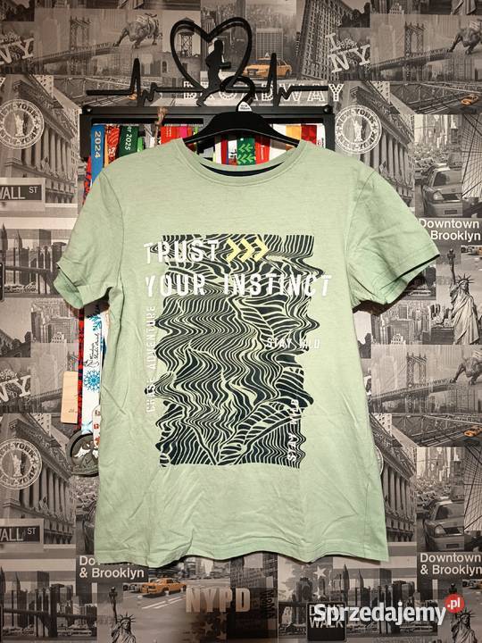 Chłopięca Koszulka Zielona TShirt Krótki Rękaw czarny sprzedam