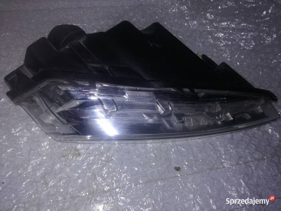 Seat Leon Cupra halogen led prawy Bydgoszcz