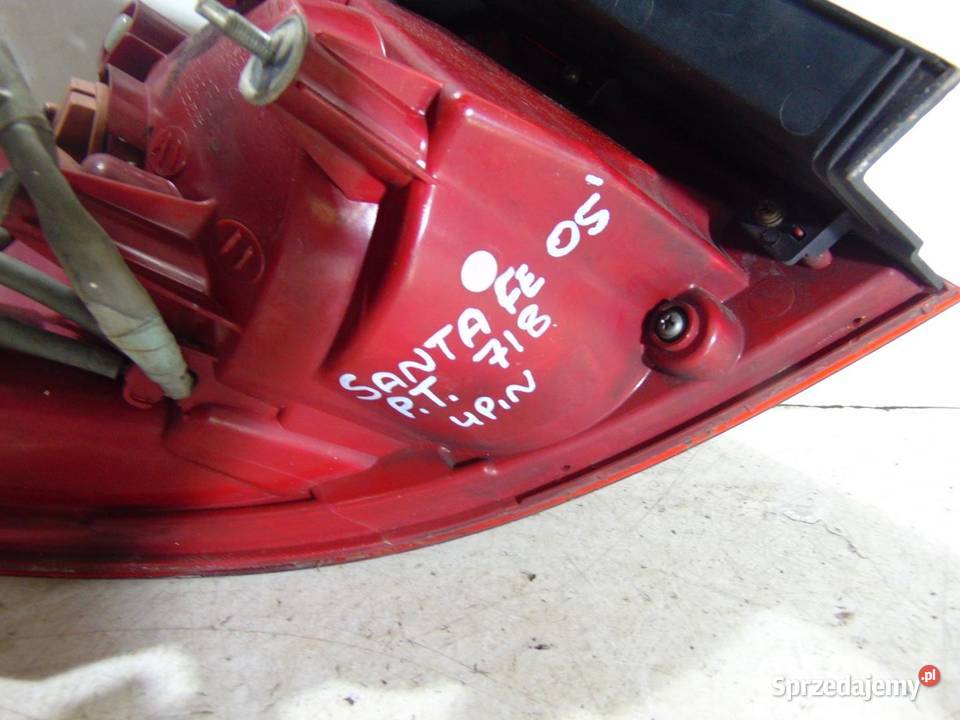 LAMPA PRAWA TYLNA TYŁ 4 PIN HYUNDAI SANTA FE II osobowe Lampy tylne sprzedam