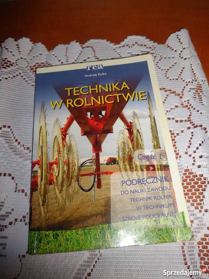 książki ogrodnicze i podręcznik o maszynach