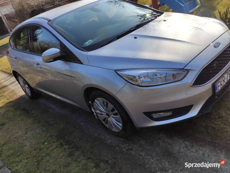 Ford Focus 16 benzyna 2016 Starosiedle sprzedam