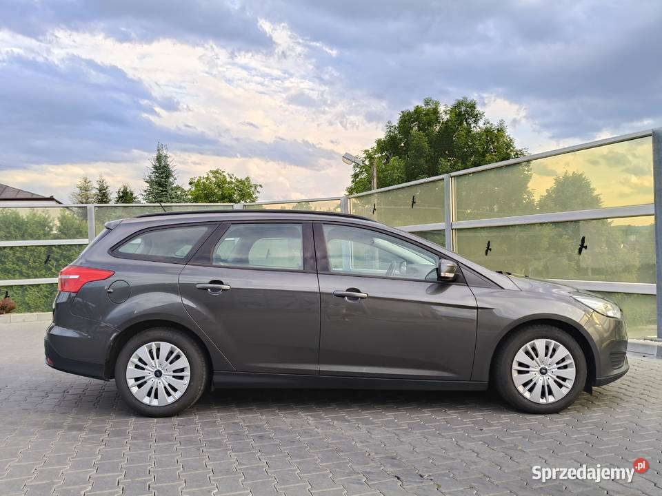 Ford Focus nowe opony klima serwisie wym rozrząd autoalarm podkarpackie Rzeszów