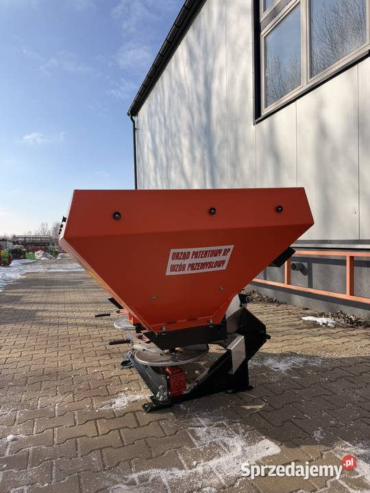 Rozsiewacz dwutalerzowy do nawozów