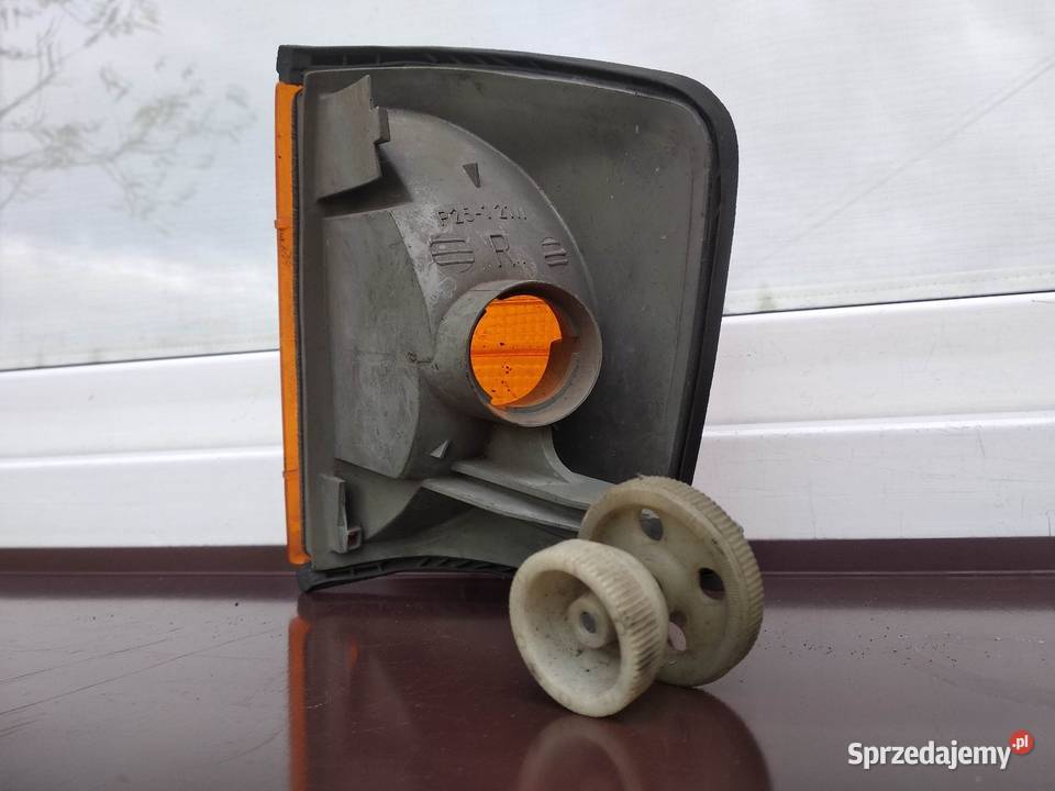 Mercedes 190 W201 kierunkowskaz przedni kierunek Sieradz