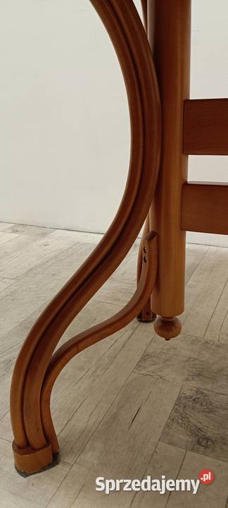 stół stolik model Thonet z krzesłami do kuchni Radomsko