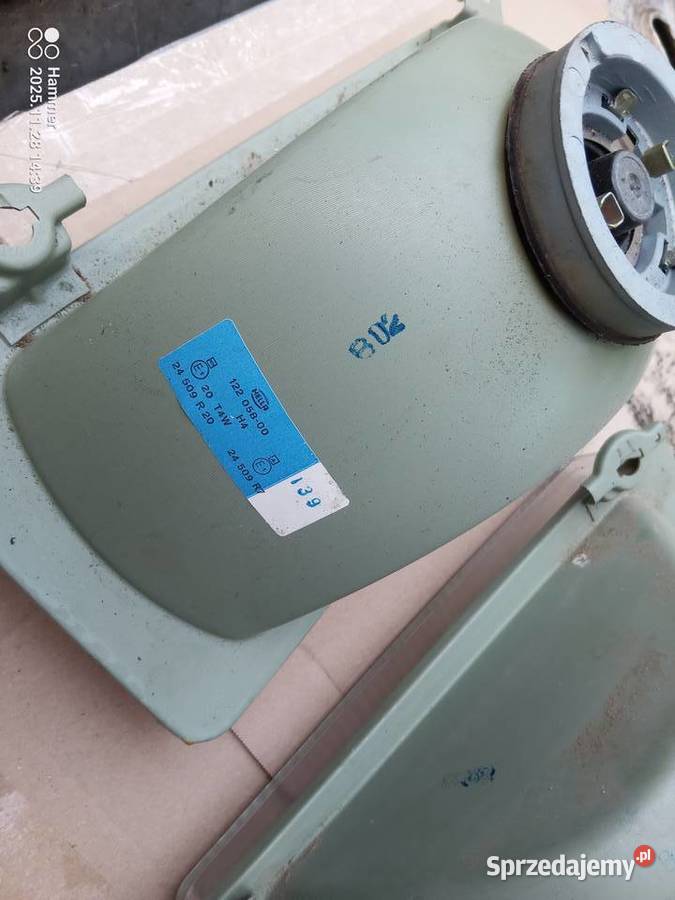 Audi 80 B2 przednie lampy nowe Hella Warszawa