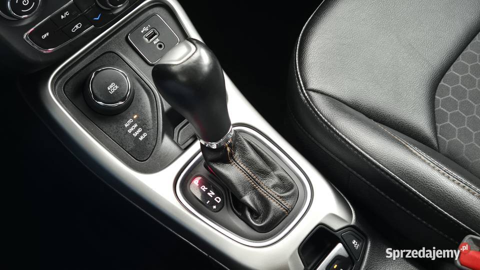 Jeep Compass 20 MJD 140 4x4 158 gniazdo USB lubelskie