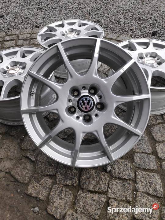 Cześć Na sprzedaż używane felgi Aluminiowe w