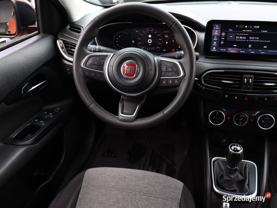 Fiat Tipo 10 FireFly wielofunkcyjna kierownica Fiat