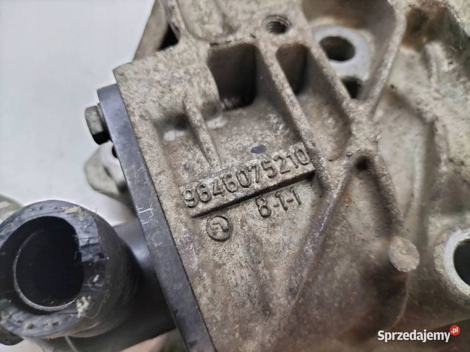 POMPA WODY OBUDOWA 9646075210 14 8V Citroen C3 I Części samochodowe sprzedam