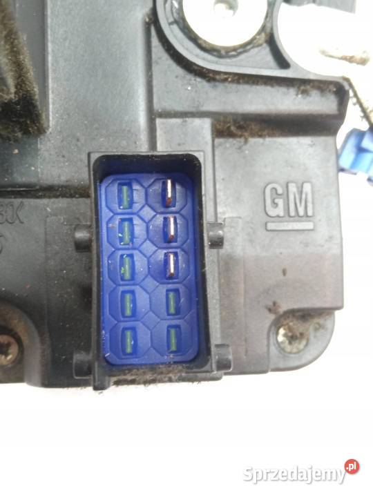 ZAMEK DRZWI PRAWY PRZÓD 8200008248DL Opel Vivaro Rok produkcji 2005 sprzedam