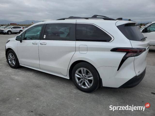 2024 Toyota Sienna XLE AWD Dębica sprzedam