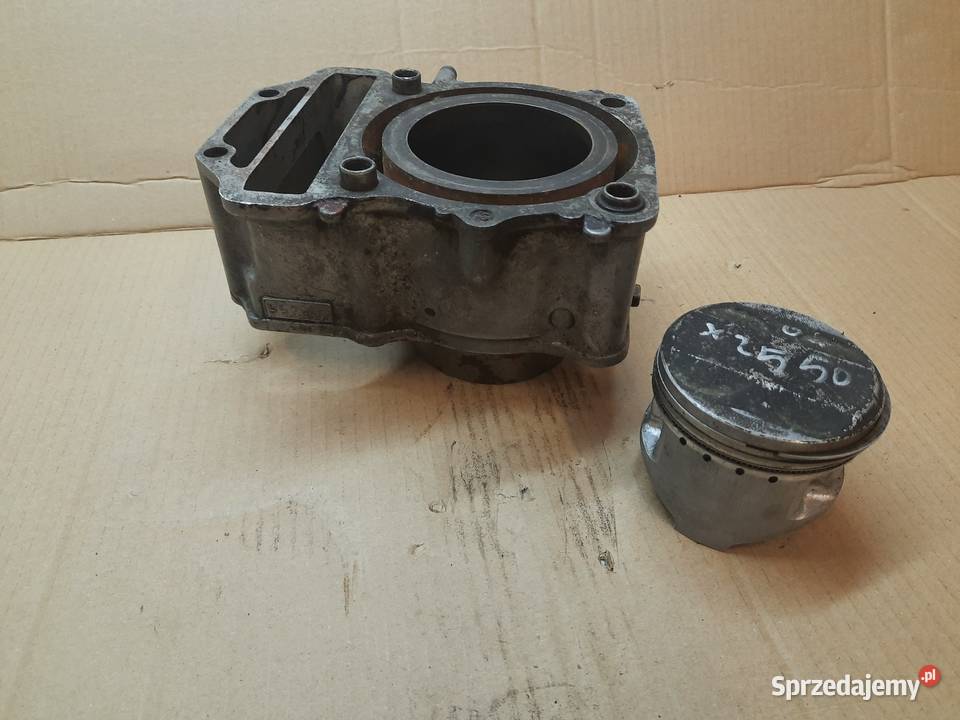 Yamaha XZ 550 cylinder tłok pierścienie dolnośląskie Jelenia Góra