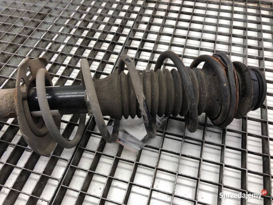 AMORTYZATOR PRAWY PRZÓD ZE SPRĘŻYNĄ TOYOTA AYGO Amortyzatory