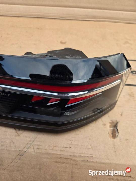 Lampa lewa lewy tył tylna VW Passat IX B9