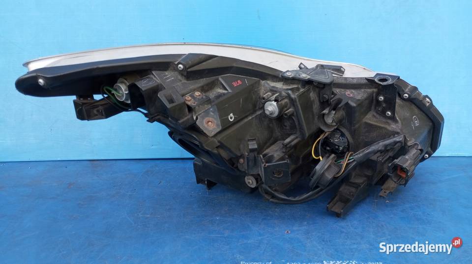 LAMPA LEWY PRZÓD REFLEKTOR XENON INFINITI G37