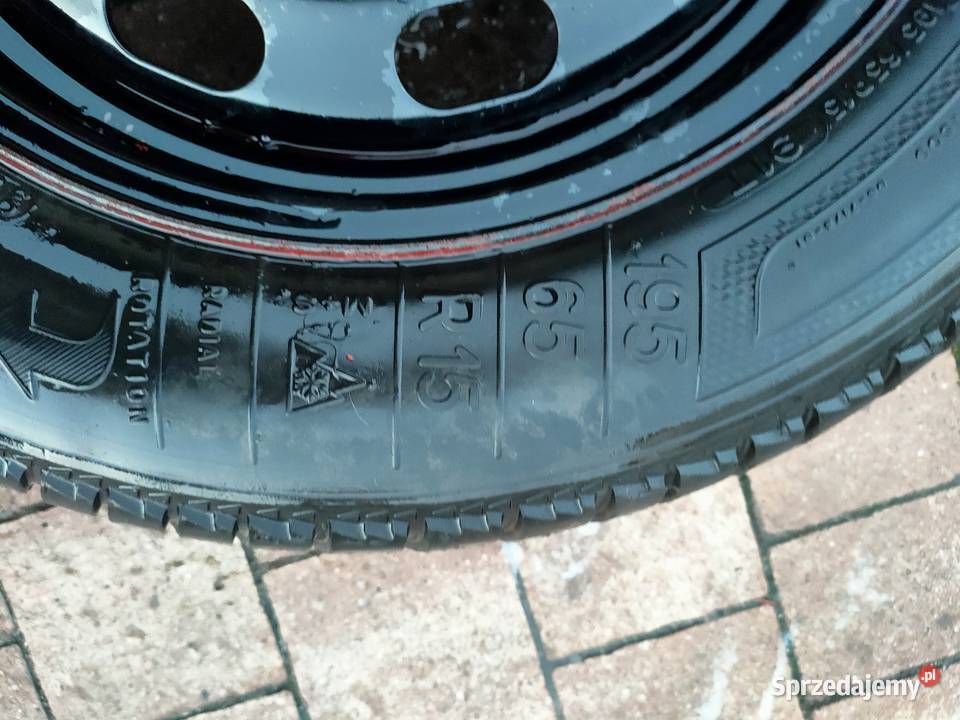 Koło zapasowe wypełnienie VW Golf 4 osobowe Pozostałe