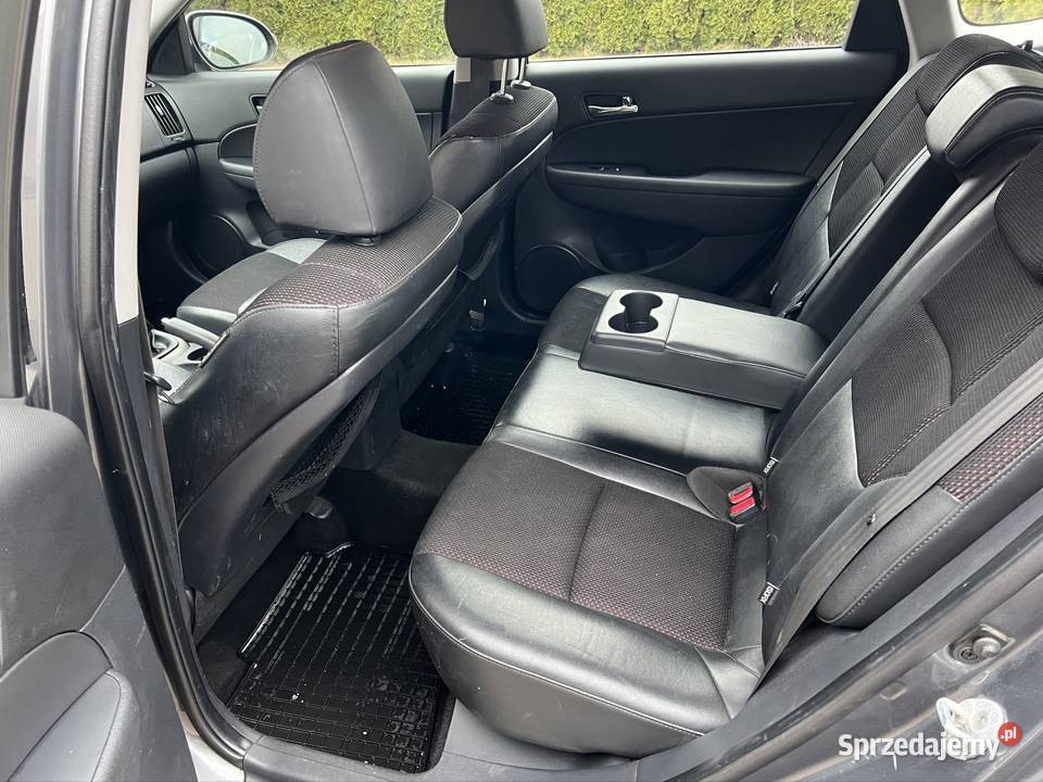 Hyundai i30 CRDI Półskóry Grzane fotele Tempomat 90KM i30 Kutno