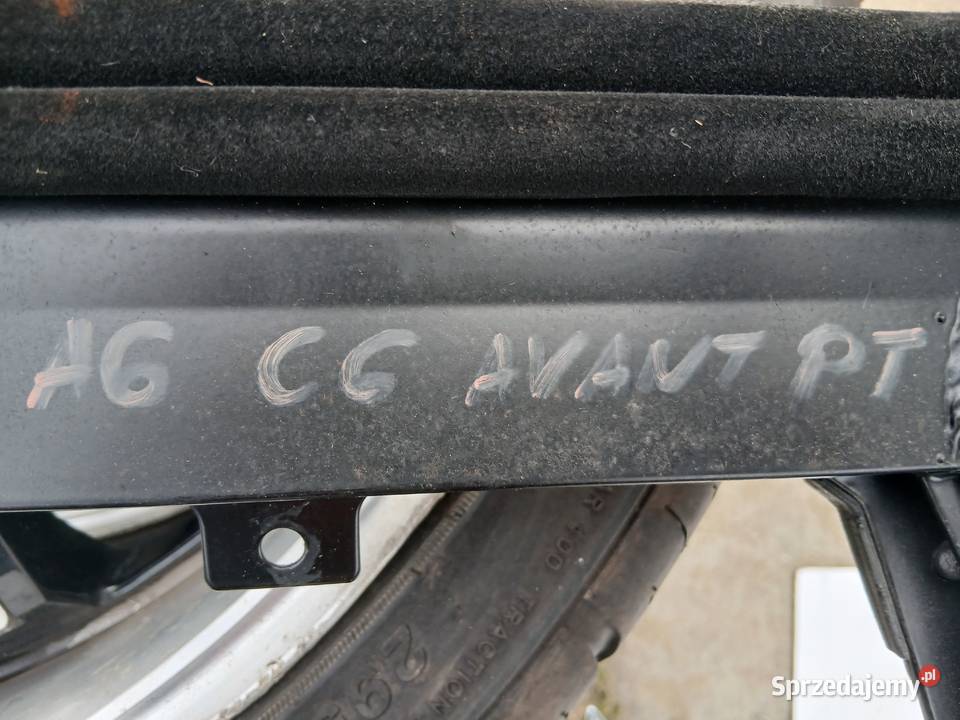 Audi A6 C6 avant Ramka szyby drzwi Prawy tył Szczerbice sprzedam